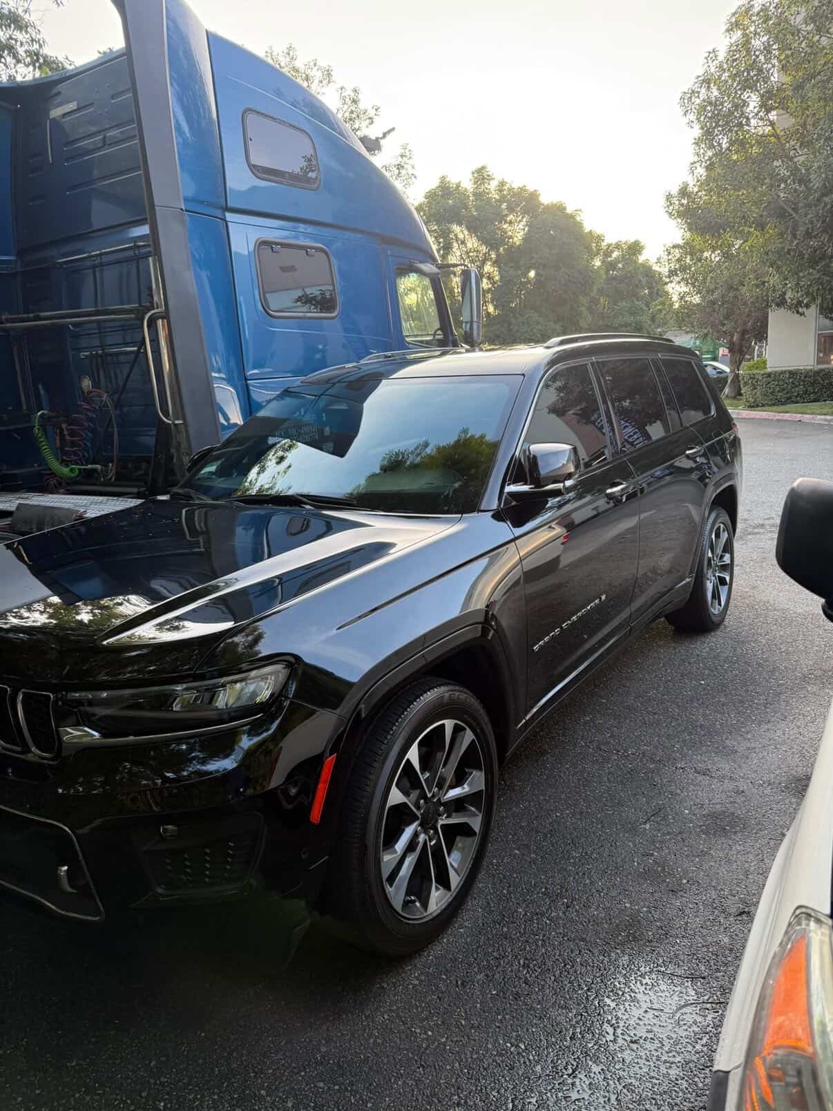 Black Jeep Grand Cherokee L detailed exterior shine